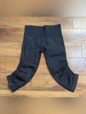Lululemon In The Flow Seamless Crop Leggings Heathered Deep Coal Gray Athletic